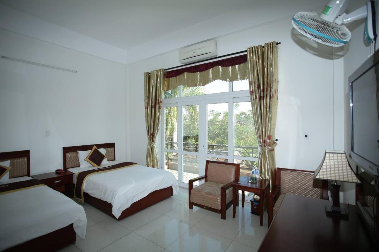 Dao Hung Hotel Lao Bao Exterior photo